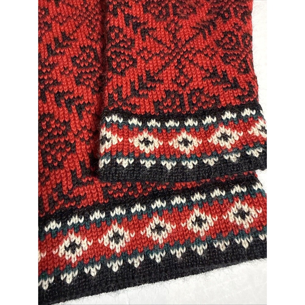 LL Bean Nordic Cardigan Merino Wool Small Red Button Fair Isle   C-44" Med L - Picture 5 of 9